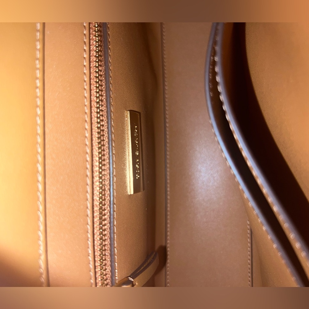 Tory Burch Camel Fleming Quilted Bag - Picture 5 of 7